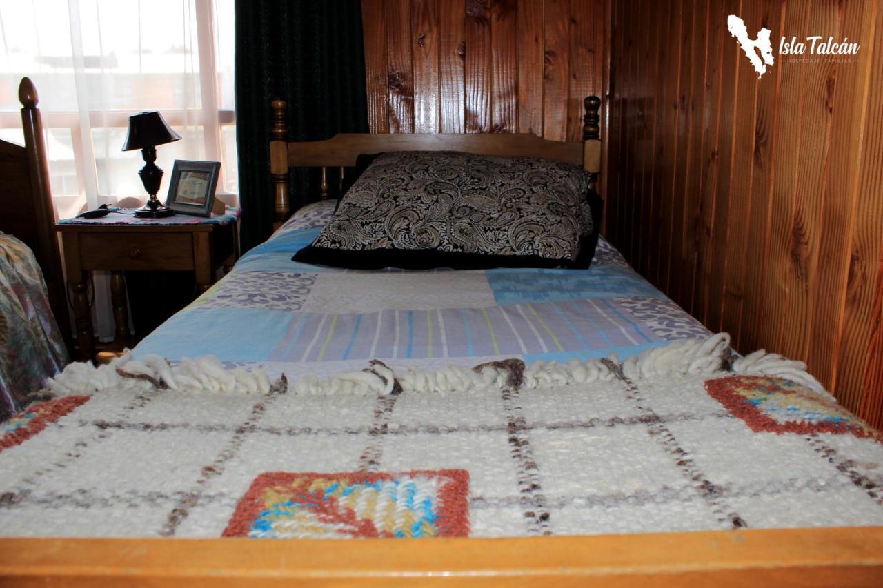 Isla Talcan Homestay *